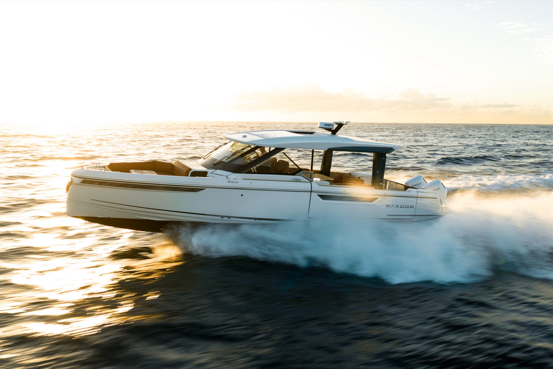 Saxdor 320 GTO comparison boat