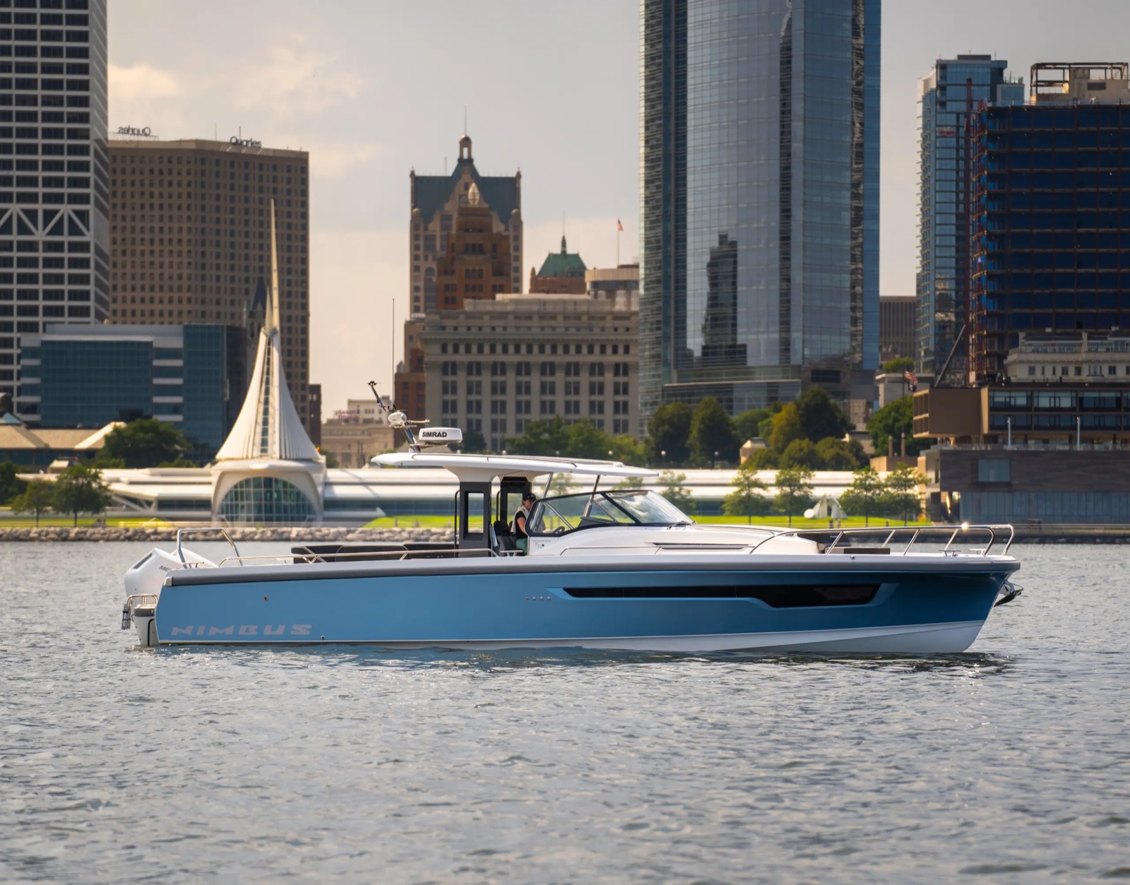 Nimbus T11 on the water